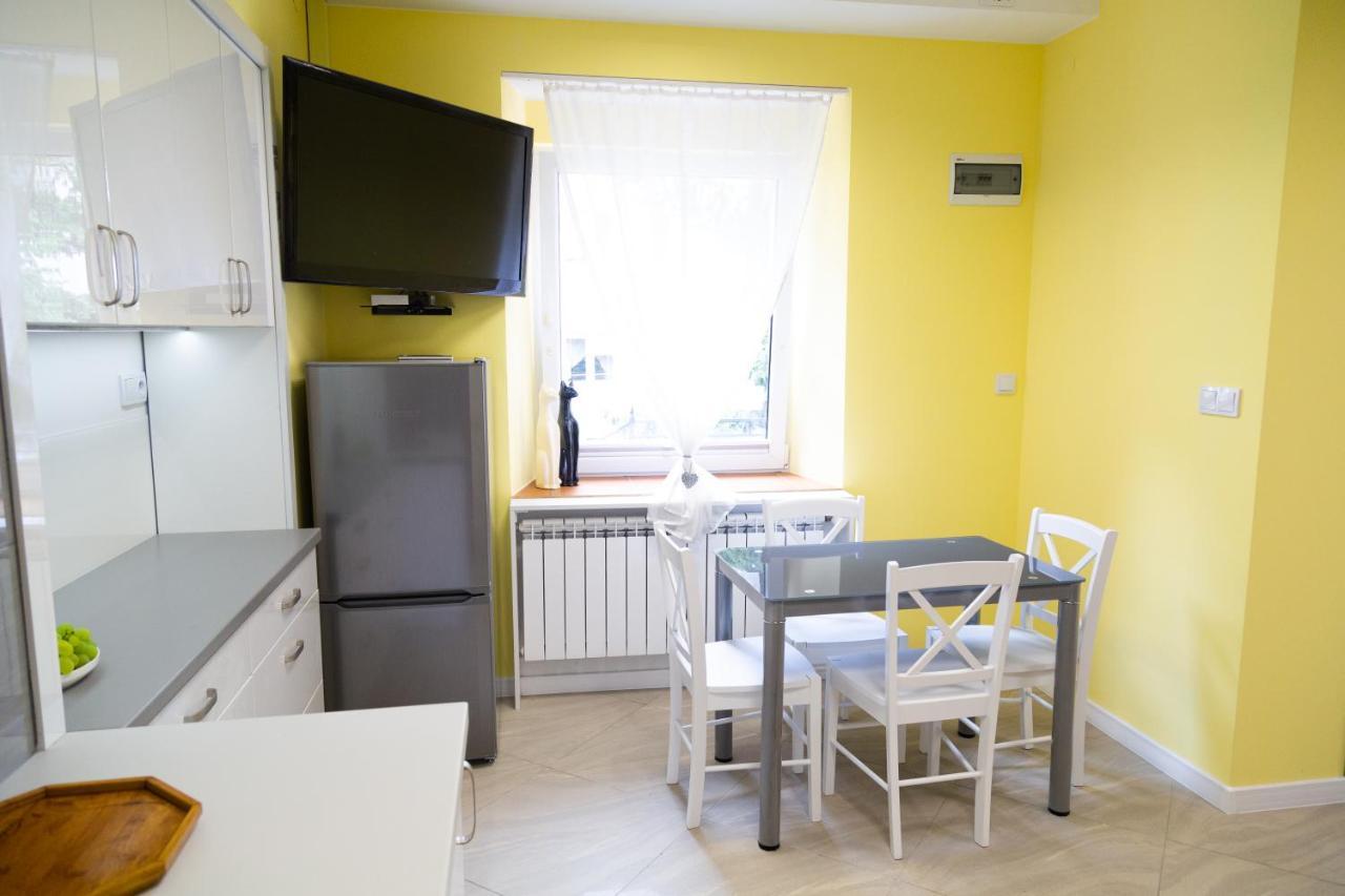 Apartament Przy Rynku Ostrowiec Świętokrzyski エクステリア 写真