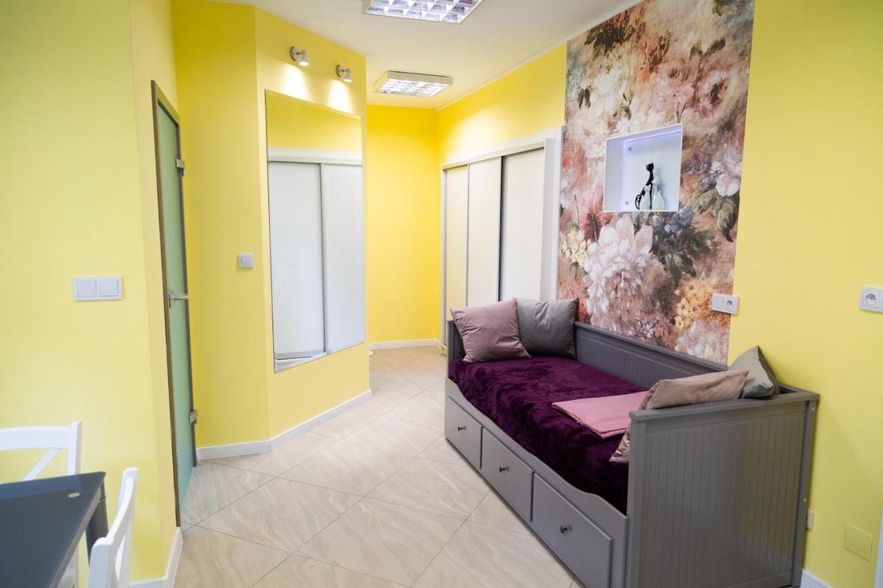 Apartament Przy Rynku Ostrowiec Świętokrzyski エクステリア 写真