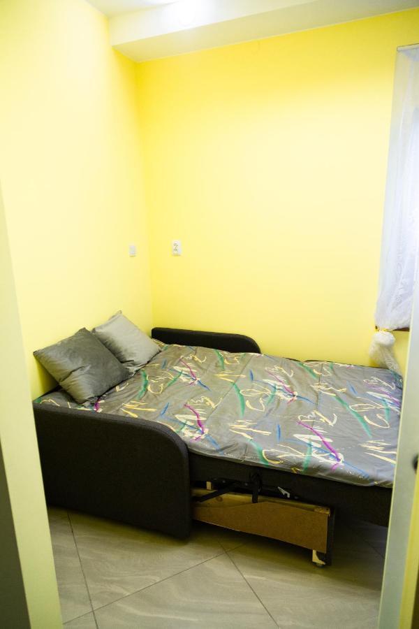Apartament Przy Rynku Ostrowiec Świętokrzyski エクステリア 写真